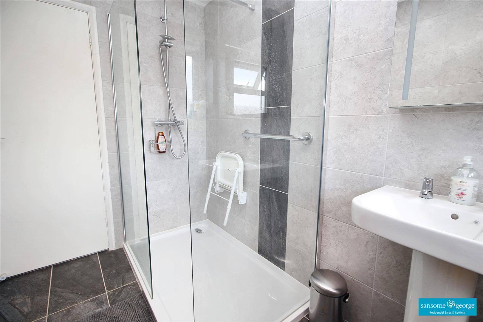 Alford Close, Tilehurst, Reading